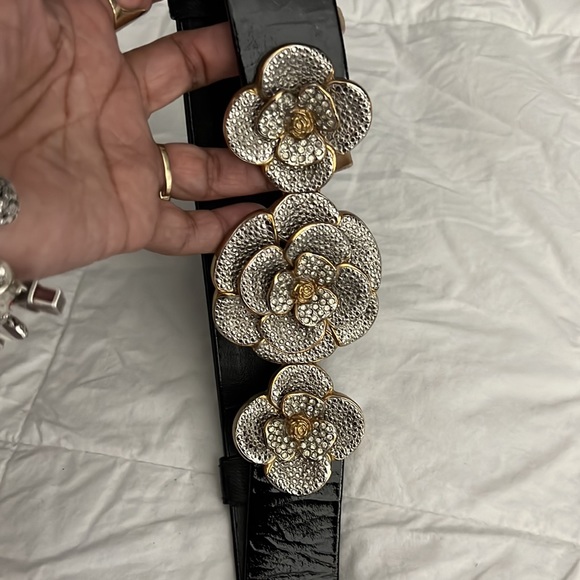 AK COUTURE LTD. main image 7